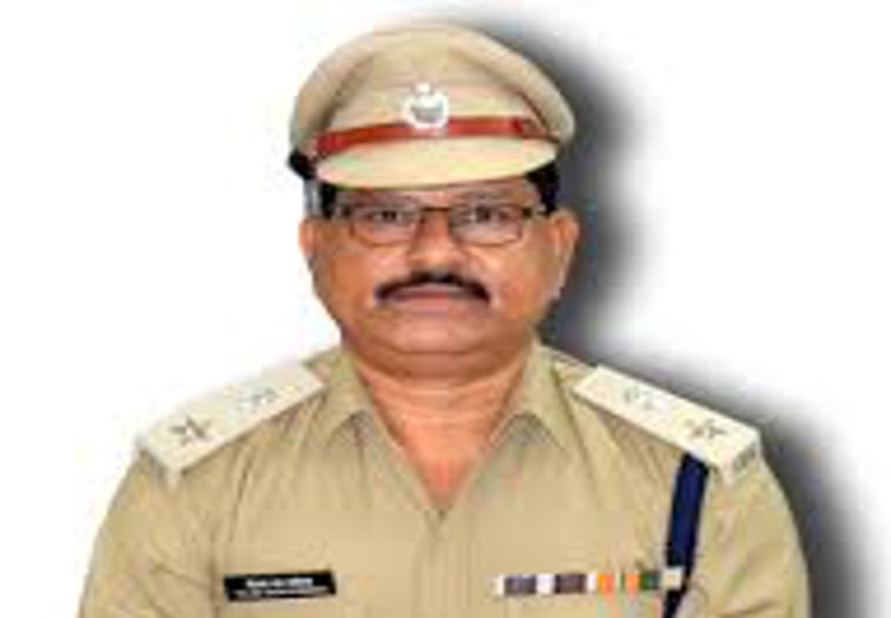 नशे के कारोबारियों से साठगांठ करने वाले आरक्षक को एसपी ने किया बर्खास्त, 3 आरक्षक व 1 हवलदार लाइन अटैच