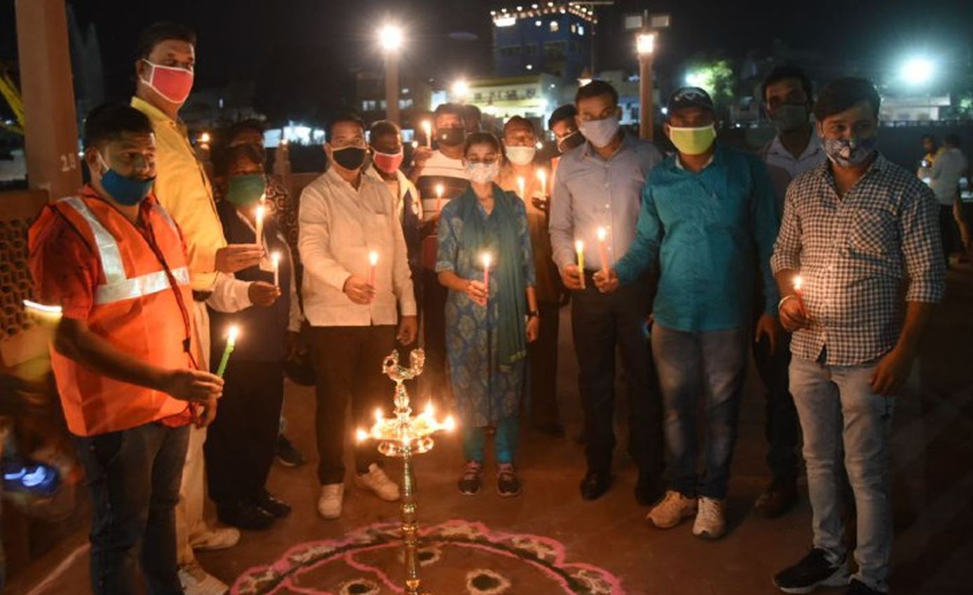 धरती के भगवान का धन्यवाद करने के लिए 5 मिनट बंद रखेंगे बिजली