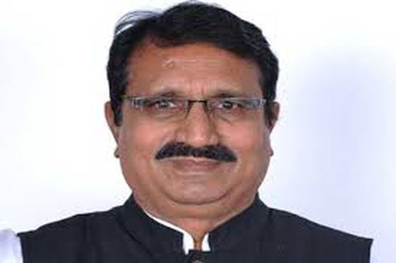 Gujarat: गुजरात विधानसभा उपचुनाव में इस पूर्व कैबिनेट मंत्री को भाजपा ने बनाया प्रत्याशी
