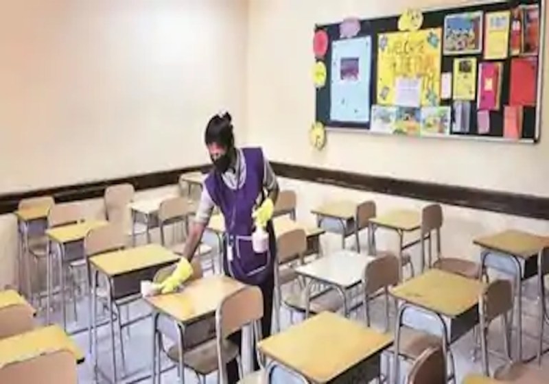 क्लास 9 से 12 तक के स्कूल खोलने के आदेश, ऑनलाइन पढ़ाई भी रहेगी जारी