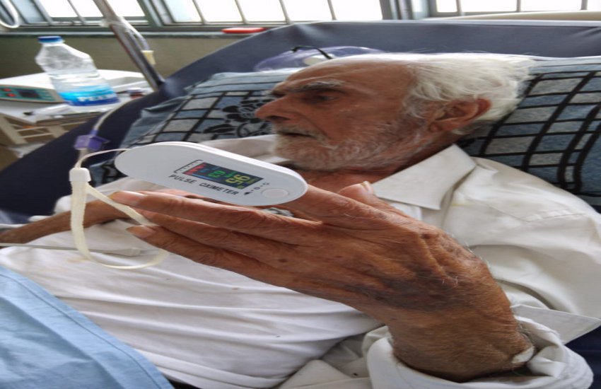 दृढ इच्छाशक्ति से 90 वर्षीय बुजुर्ग ने कोरोना को दी मात