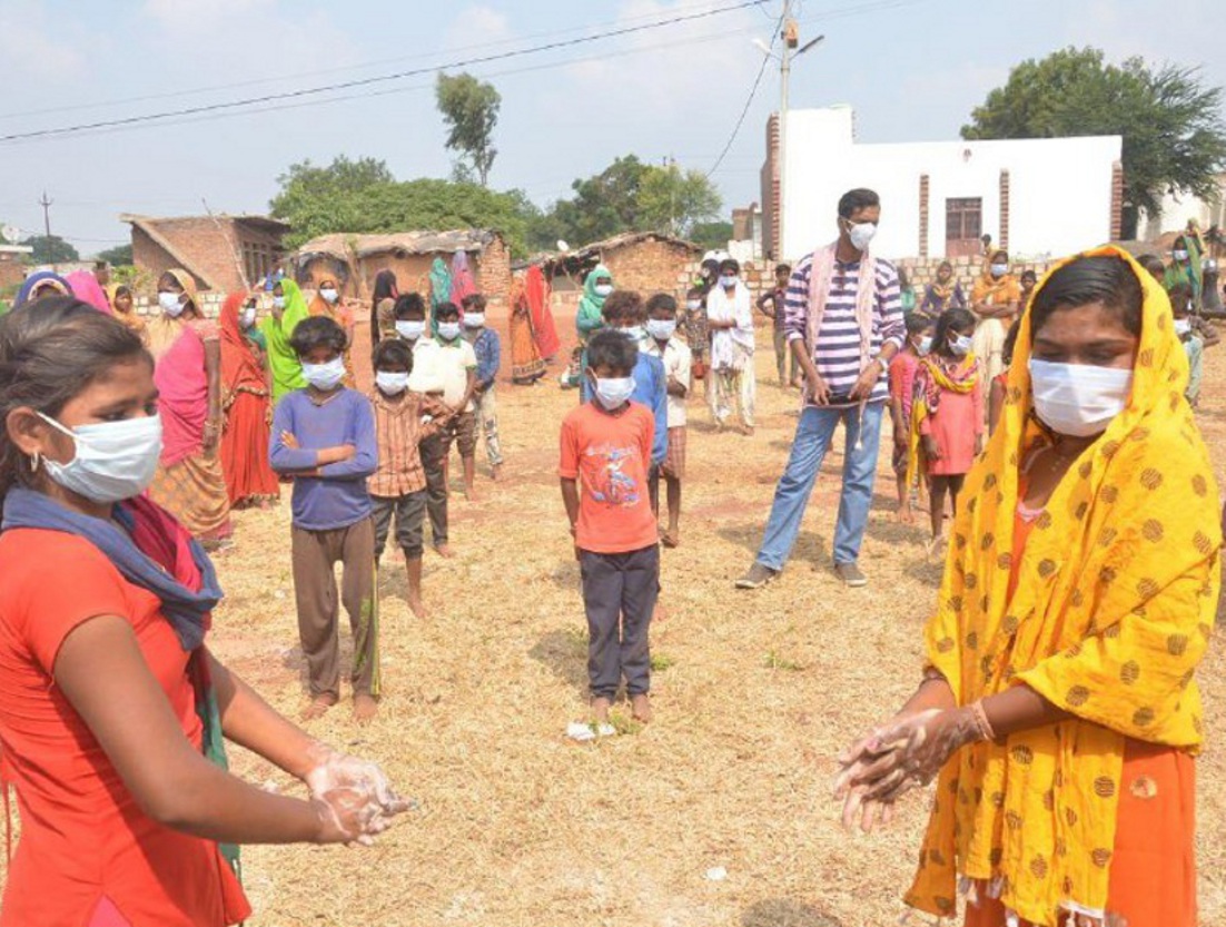 कठमई में हुआ हाथ धुलाई कार्यक्रम, बच्चों को किया जागरूक