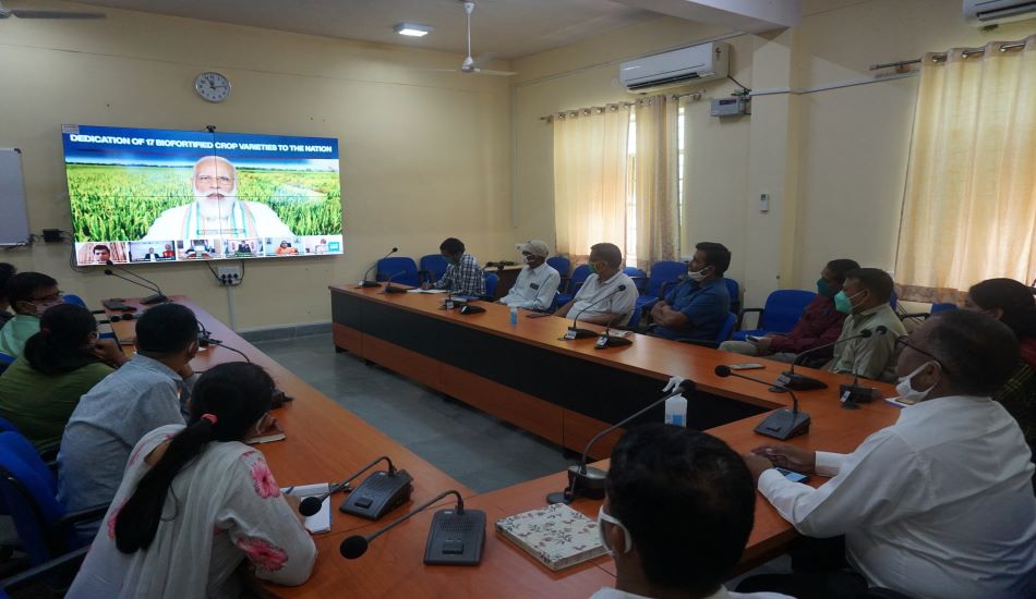 AGRI UNIVERSITY---8 फ सलों की 17 जैव संवर्धित किस्में राष्ट्र को समर्पित