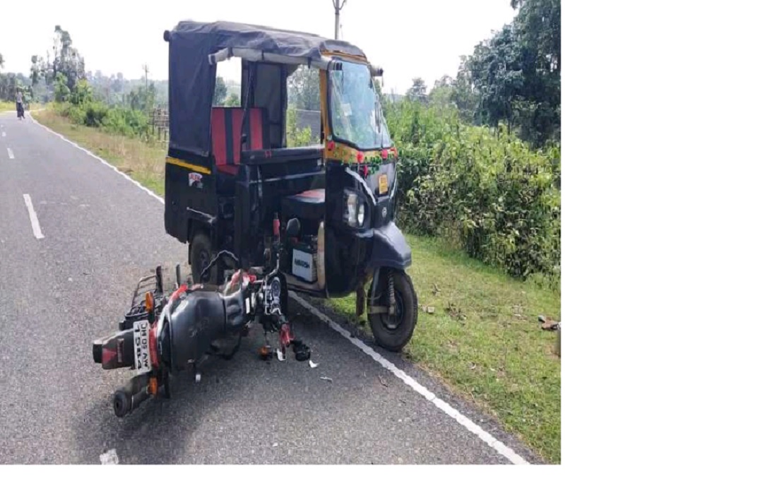 WEST BENGAL:ऑटो - मोटरसाइकिल की  सीधी भिड़ण्त  में दो महिलाएं समेत चार की मौत