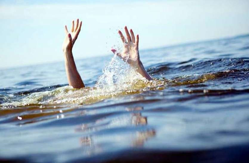 Mother With Two Child Death Due To Drowning In nathdwara