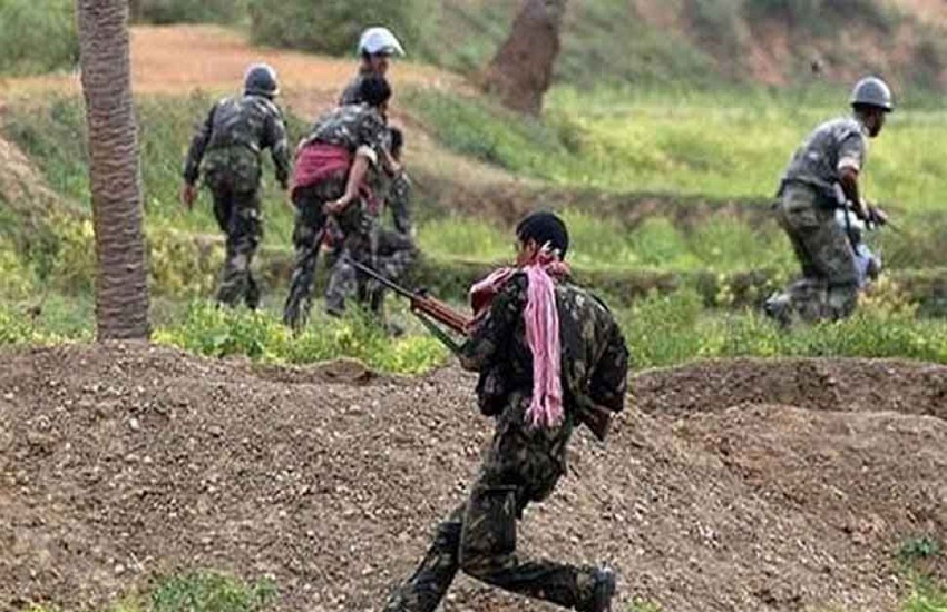 Maharashtra: गढ़चिरौली में सुरक्षाबलों के हाथ बड़ी सफलता, मुठभेड़ में पांच Naxalites को किया ढेर