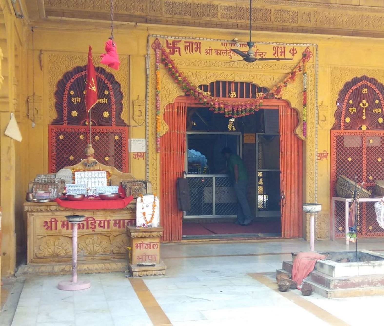 कालेडूंगरराय खेजडिय़ा के मंदिर बना हुआ है श्रद्धा का केन्द्र