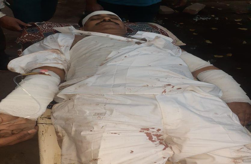 Sarerah attack from BJP's city board president, seriously injured