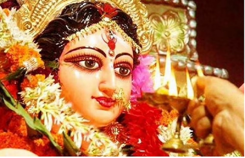 मां दुर्गा की प्रतिमा