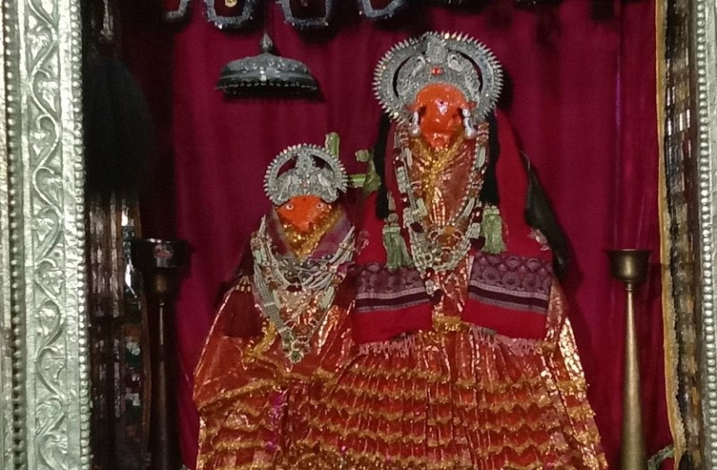 अनोखा है यह मंदिर: भरतपुर के पूर्व राजपरिवार की कुलदेवी है कैलादेवी झील का बड़ा