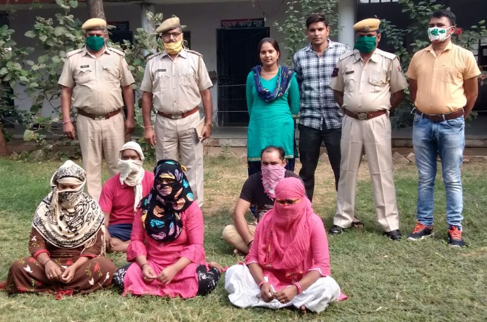 दिल्ली से दबोची लुटेरी दुल्हन, गिरोह की सरगना समेत चार सहयोगी भी गिरफ्तार