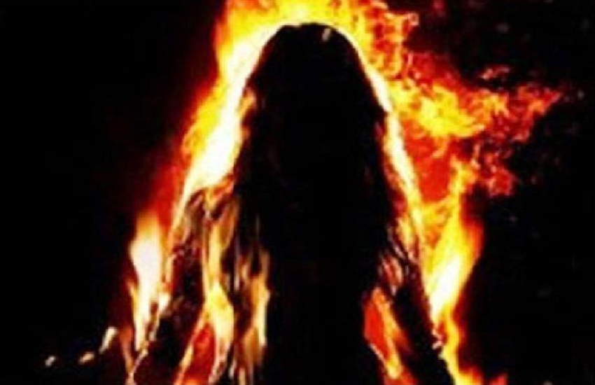 Minor girlfriend committed suicide by setting fire
