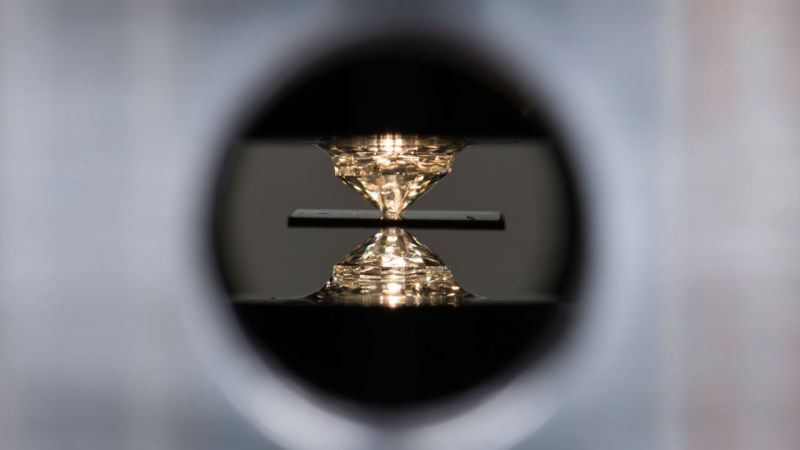 इनोवेशन: वैज्ञानिकों ने बनाया दुनिया का पहला रूम टेम्प्रेचर सुपरकंडक्टर