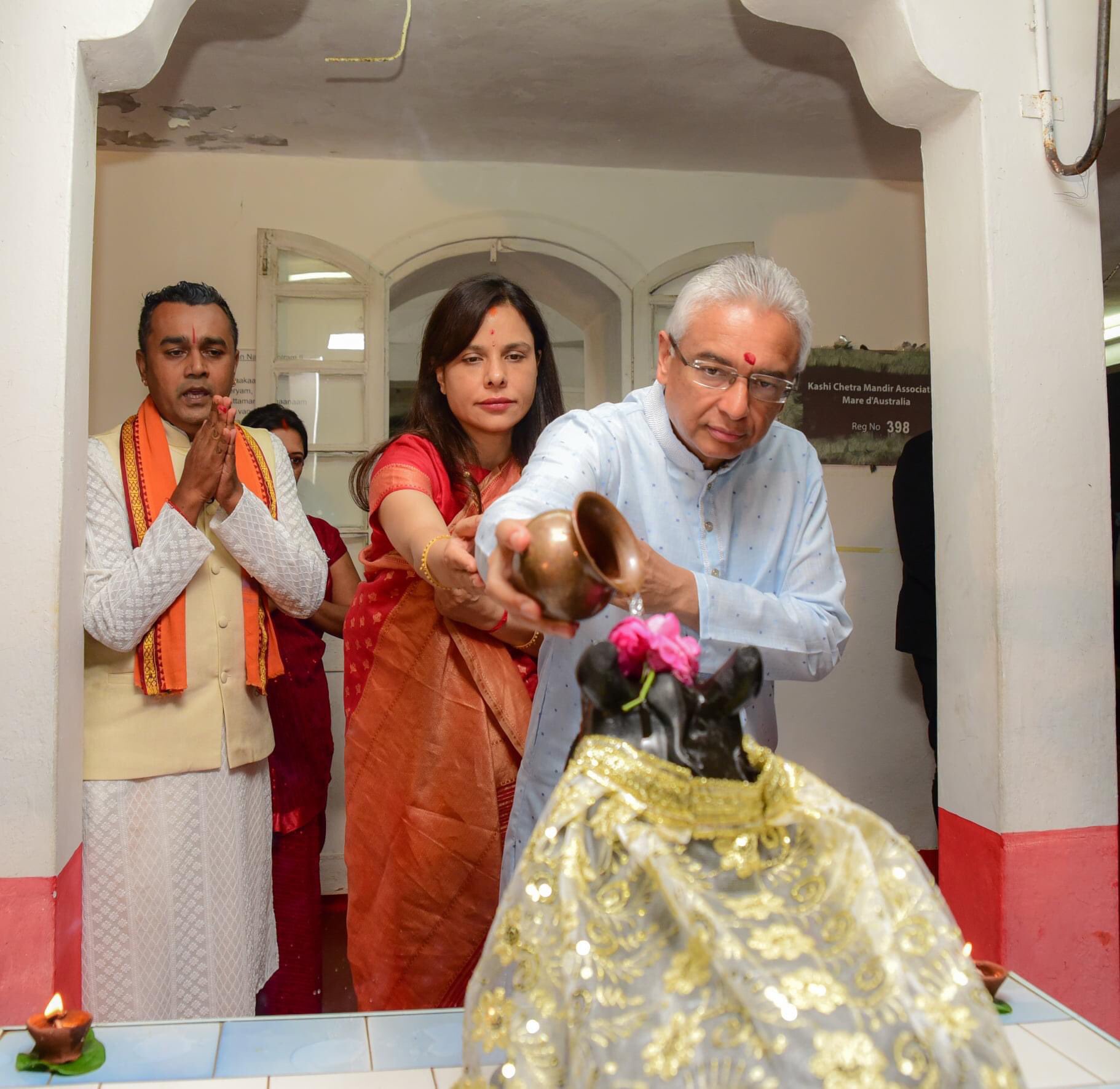 Mauritius Prime Minister Pravind Jugnauth Share Durga puja Photos