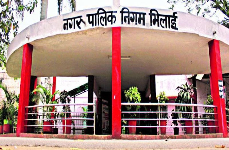 भिलाई निगम के सफाई टेंडर विवाद में आया नाटकीय मोड़, गड़बड़ी उजागर हुई तो आयुक्त ने सचिव को थमा दिया नोटिस