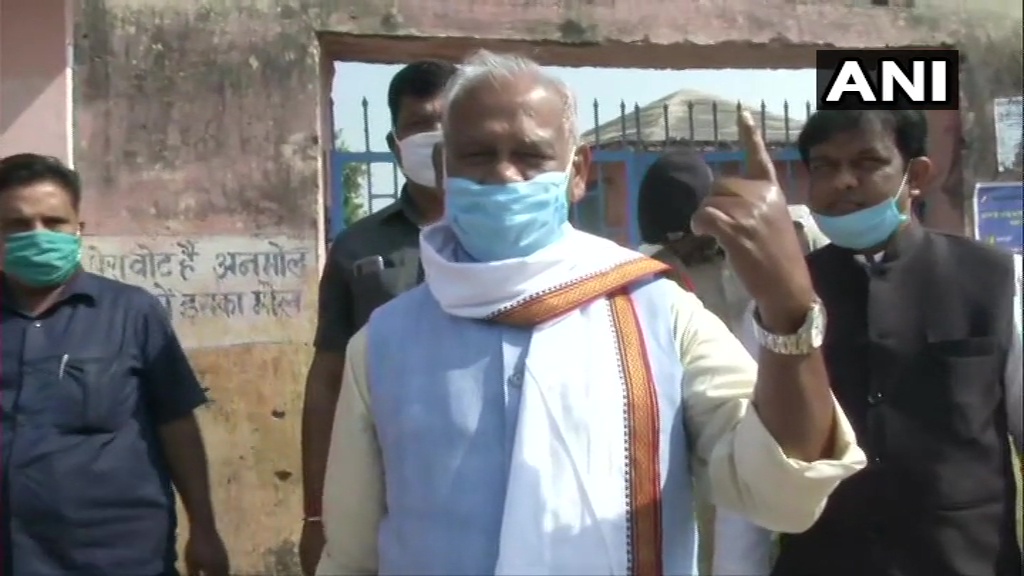 Bihar Election: Former CM Jitan Ram Manjhi casts his vote 