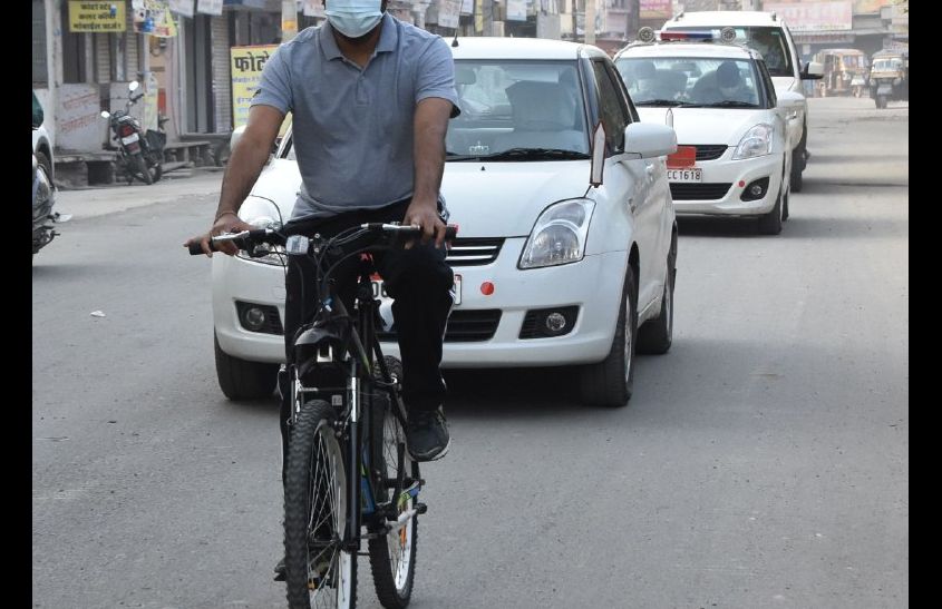 Why did Bhilwara Collector come on the road taking a bicycle, study