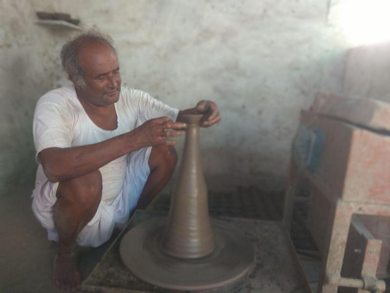 कुंभकारों की उम्मीदों को लगे पंख