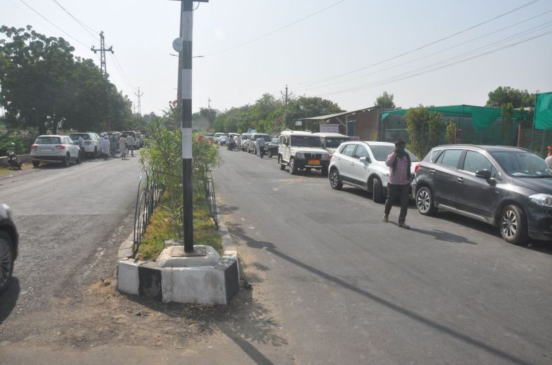 चुनावी सरगर्मियां तेज, समर्थकों के साथ नेताओं के द्वार दावेदार