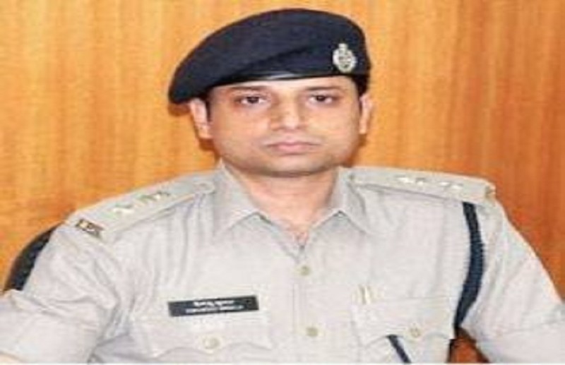 गुजरात एटीएस डीआईजी शुक्ला व टीम को गृहमंत्री का स्पेशल ऑपरेशन मेडल