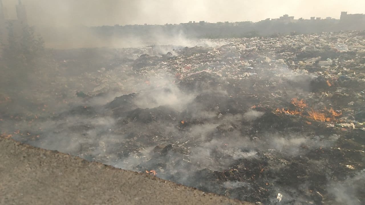 Burning waste is poisoning in the breath 