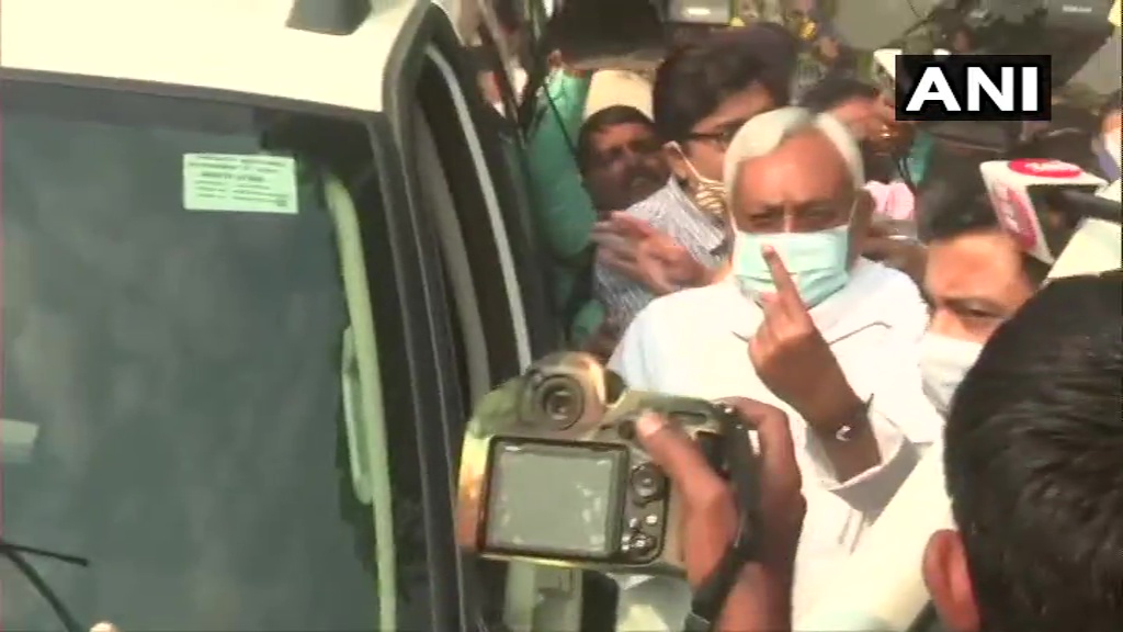 CM Nitish Kumar cast his vote and said, everyone should cast his vote