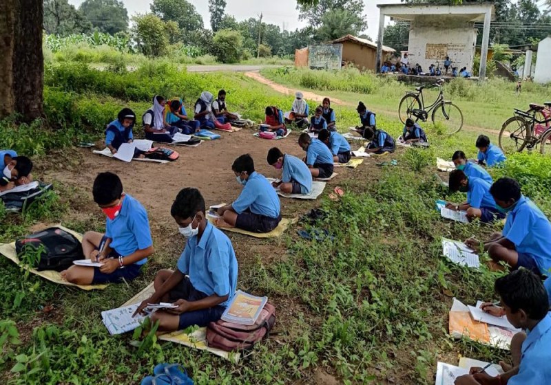 शिक्षकों को मिली मोहल्ला स्कूल की कमान, मेरा घर मेरा स्कूल योजना पूरे जनपद में लागू