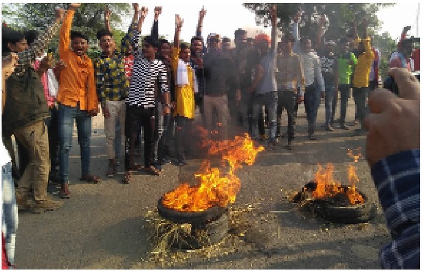 बारां पहुंची गुर्जर आंदोलन की आग : सड़क पर उतरे गुर्जर, रैली के बाद किया प्रर्दशन