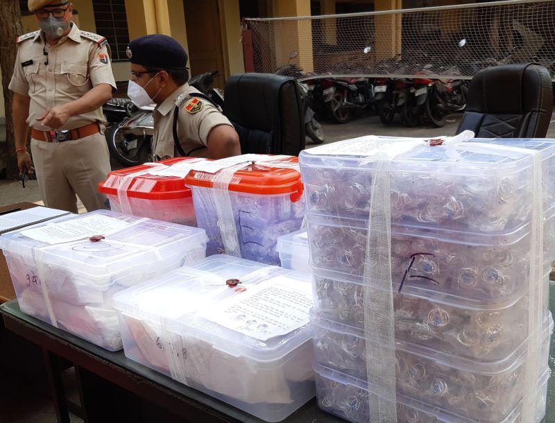 चांदी की अनुमानित कीमत 25 लाख रुपए