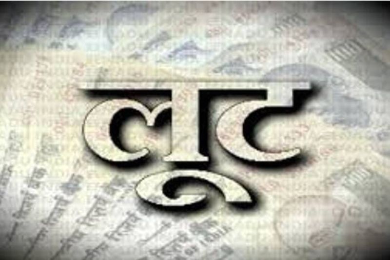 दुकान में घुस नकाबपोशों ने पिस्तौल तान 35 हजार व मोबाइल लूटा