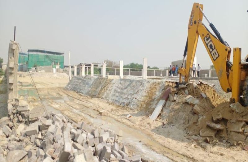 लूनी नदी से अतिक्रमण हटाने की कार्रवाई, बिठुजा से शुरूआत करते हुए कब्जे किए ध्वस्त