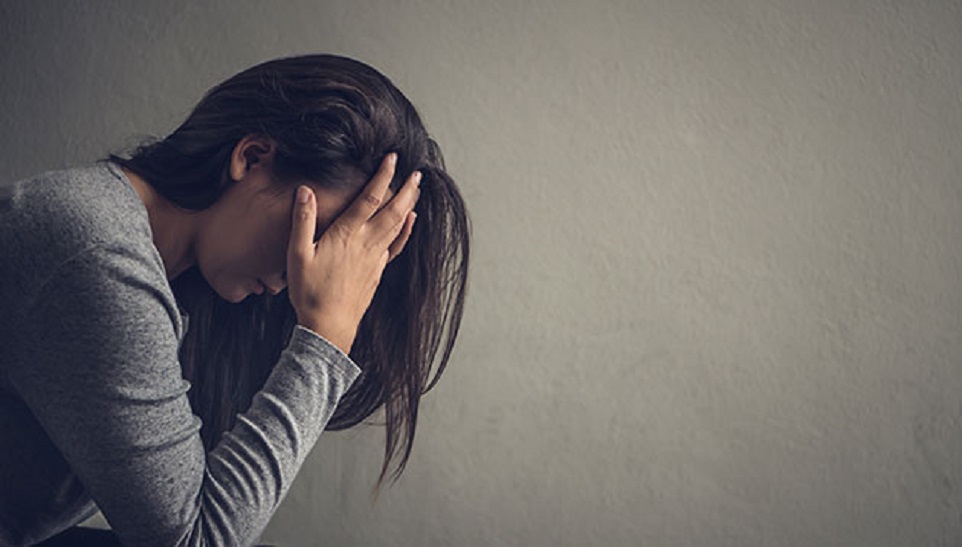 डिप्रेशन में अकेले ना रहें, घर के काम करें