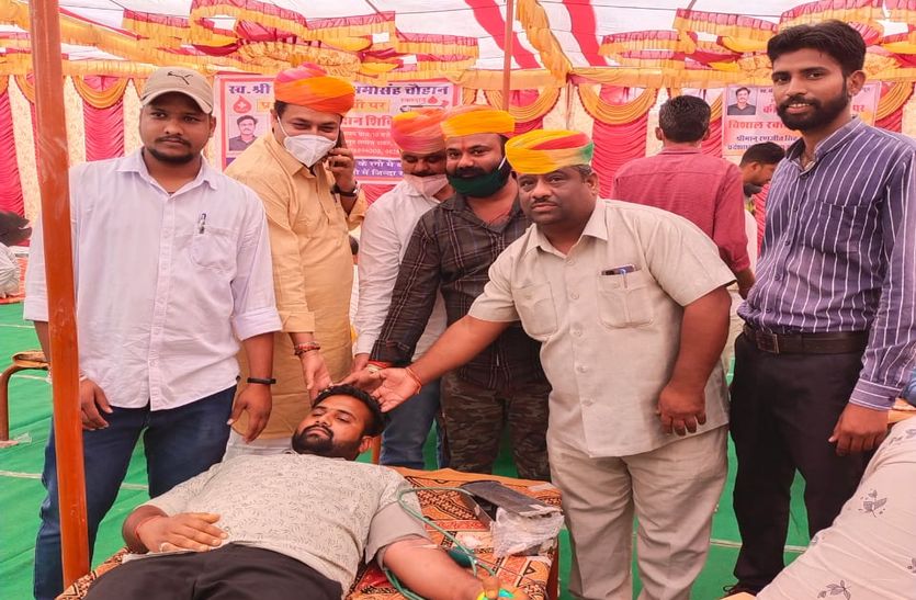 शिविर में 125 ने किया रक्तदान