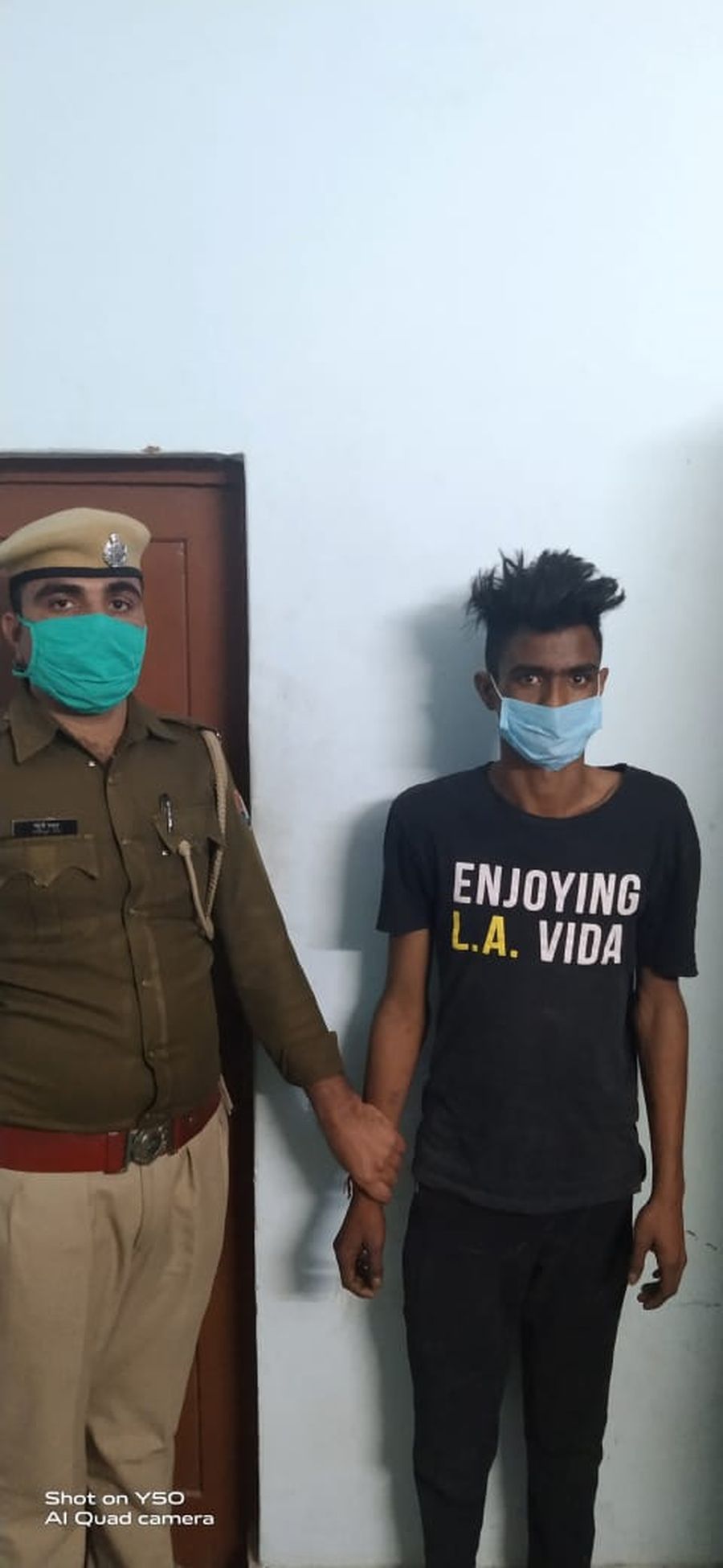 मोबाइल लूट का आरोपी गिरफ्तार, आठ मोबाइल बरामद