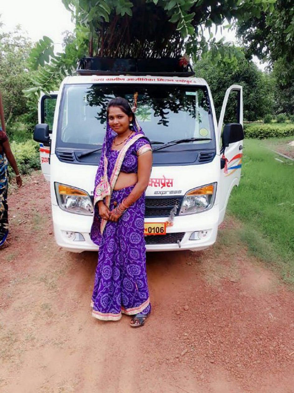 आत्मनिर्भरता की गढ़ी नई इबारत, दिव्यांग पति और अपने परिवार को दिया संबल