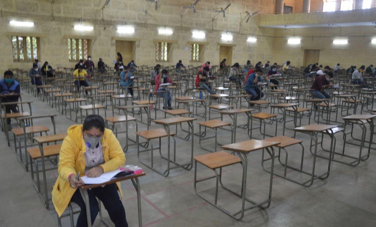 कोरोना खौफ के बीच ICAI की परीक्षाएं शुरू