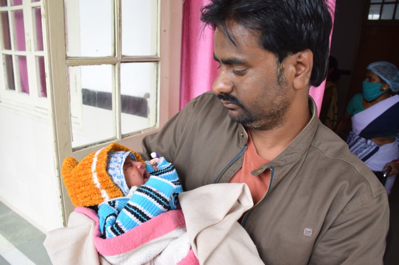 यहां के अस्पताल में भर्ती नवजातों की दुश्मनी बन रहीं बिल्ली मौसी