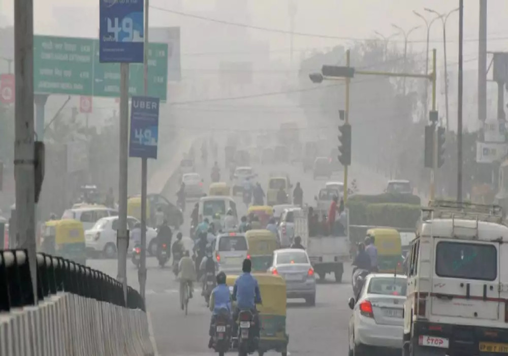 यूपी में फिर बढ़ा प्रदूषण, 6 बिल्डरों को नोटिस जारी