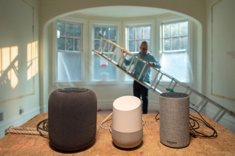 स्मार्ट होम डिवाइसेज के लिए सिर्फ एक भाषा इस्तेमाल करना चाहती हैं टेक कंपनियां