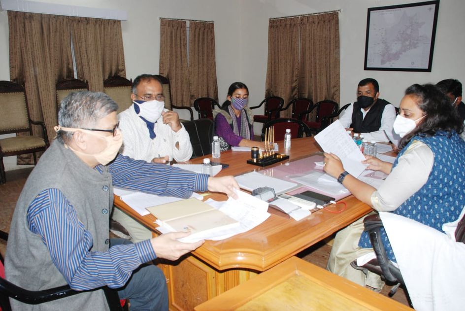 दक्षिण के साथ उत्तर भी एक्शन, फोकस आय बढ़ाना