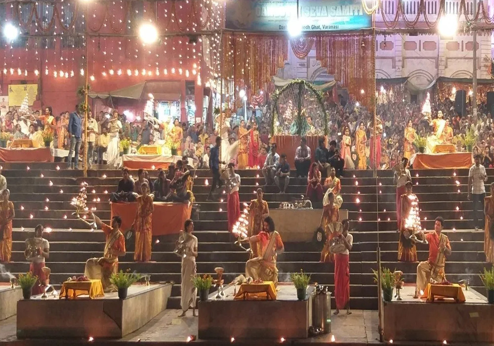 UP Top News : यूपी में अब हर संपत्ति का होगा यूनिक कोड, राम के बाद अब देव दीपावली पर महादेव होंगे जगमग