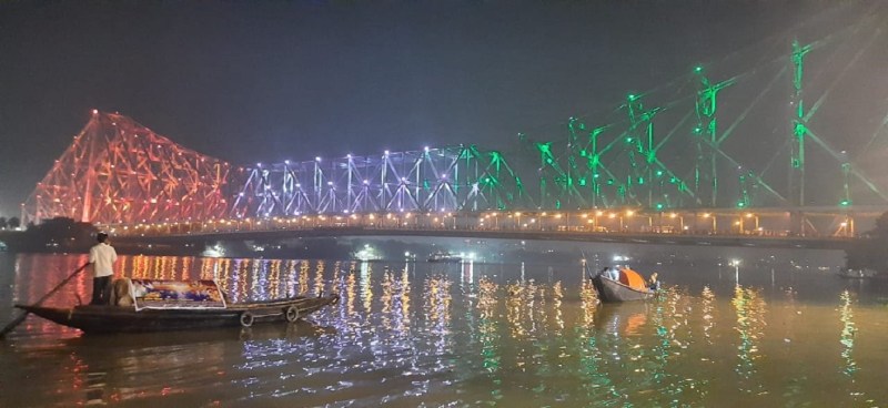 आईआरएस अधिकारी को 27 को हाजिर होने का निर्देश