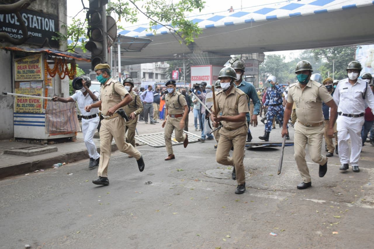 रोका तो पुलिस से भिड़े भाजपा कार्यकर्ता, हिंसा, पुलिस ने किया लाठीचार्ज