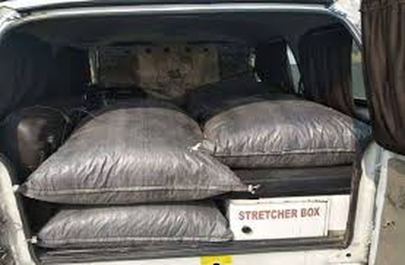 तस्करी : मक्का की आड़ में डोडा-पोस्त ले जाते ट्रक चालक व खलासी गिरफ्तार