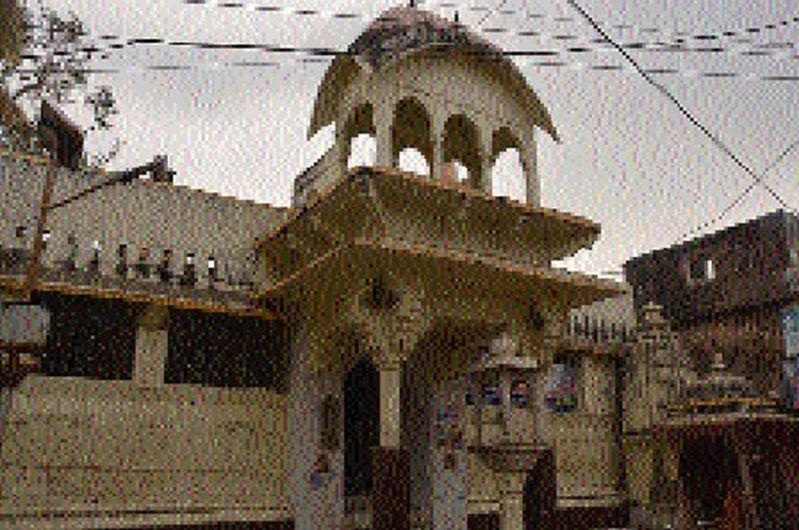 चौरासी खम्भों पर खड़ा चारभुजा मन्दिर