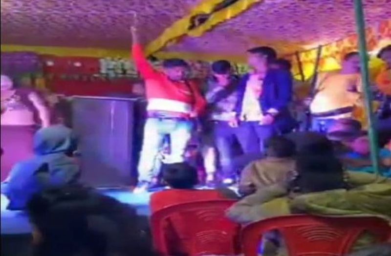 Disco on top of the wedding ceremony Fierce firing video viral