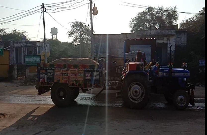 Gravel-fed tractors are running indiscriminately in bhilwara