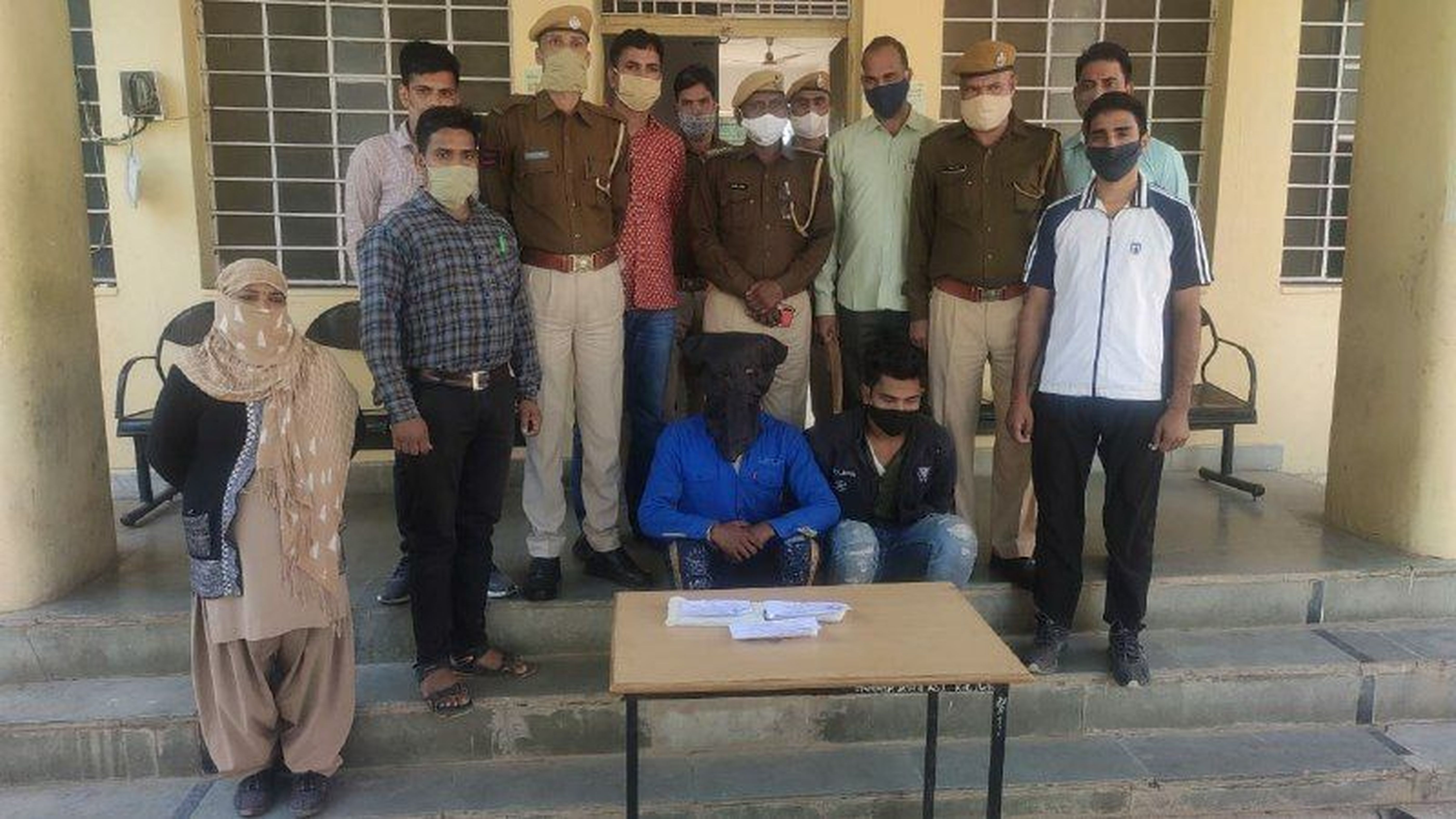 Accused of buying vicious Naqbajan and jewelry arrested from Bhopal