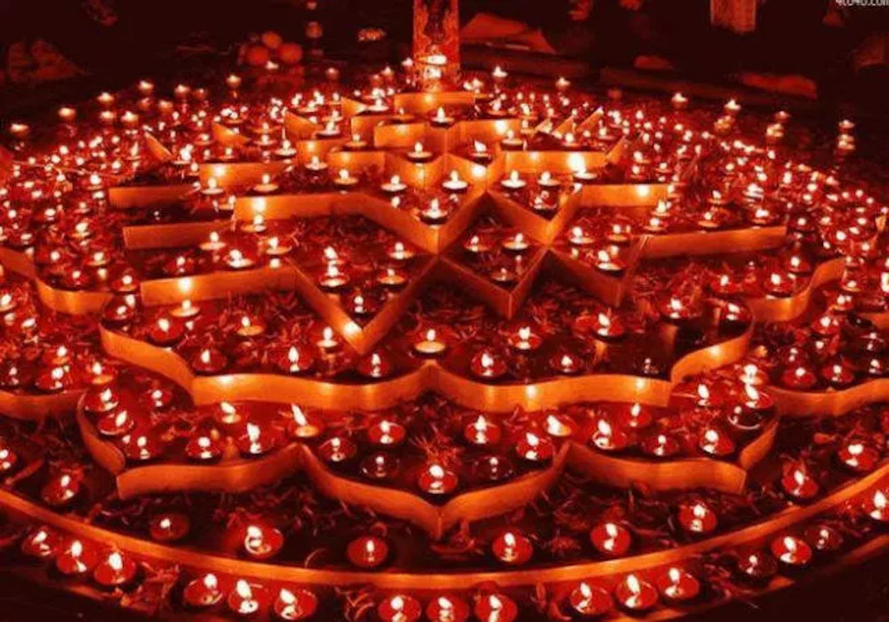 वाराणसी में देव दीपावली मनाएंगे पीएम मोदी, गंगा घाट पर जलाए जाएंगे रिकार्ड 11 लाख दीये