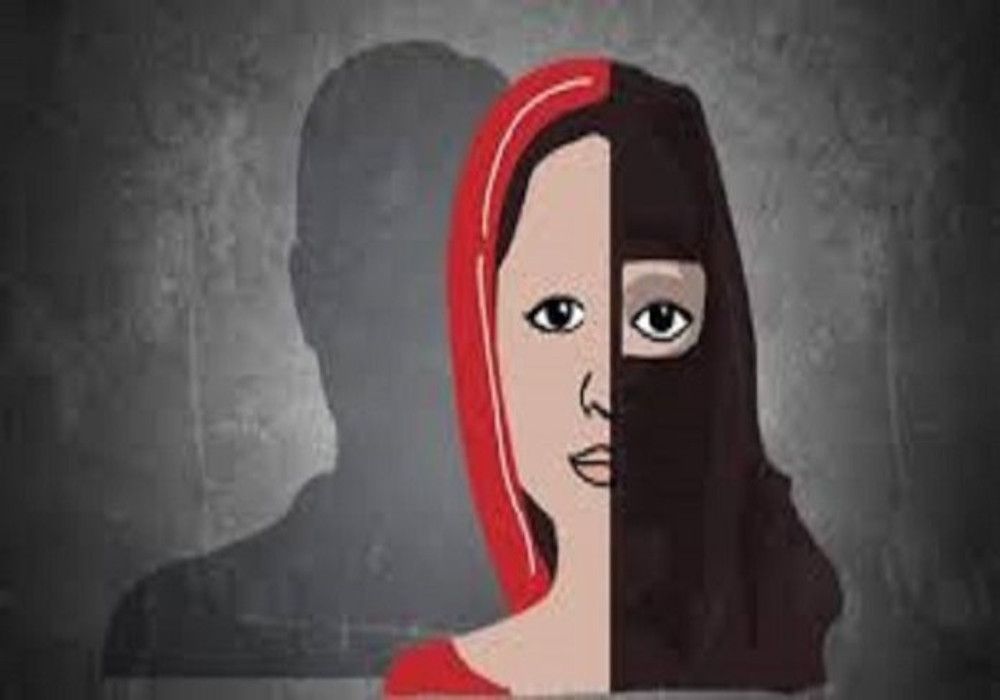 यूपी में लव जिहाद का एक और मामला, पीड़िता का आरोप- नाम और धर्म छिपाकर आरोपी ने धोखे से की शादी